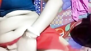 Desi Indian Village Randi Bhabhi pussy Fingering Video Call