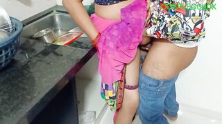Bartan dho rahi hai andar bai are muze pani pina hai