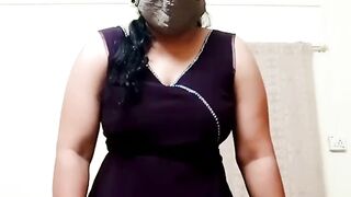 Desi Marathi aunty sexy dance on webcam show