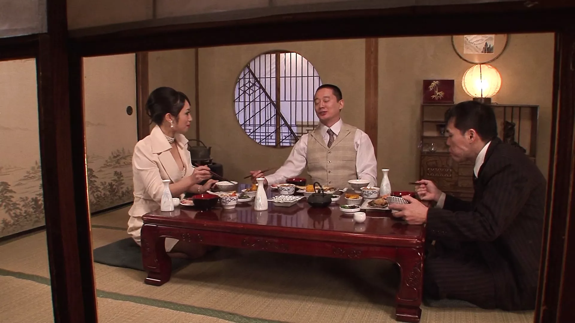 Families diner escalated! Japanese forget their manners and bang in a threesome!