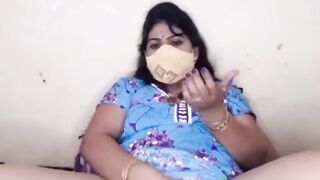 Marathi Indian housewife does webcam show – housewife Geeta