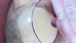 Hot Mom gets her big natural tits drained!
