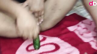 Hot Bhabhi Fucking & Fingering Masturbations in Her Pussy With Kheera Vegetable Sex Hard Fucking & Squirting