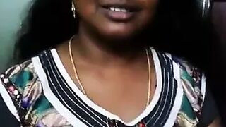 Chennai aunty shoowing her hot body with tamil audio