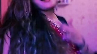 Bangladeshi Hot Aunty Dance