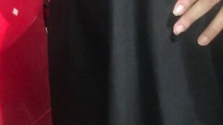 Lady Oups sexy flashing in gas station