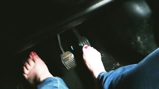 BBW barefoot driving feet pink toes pumping