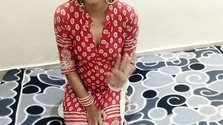 Desi Indian village bhabhi ne khula parlour officer ko Rishwat na Dene par aapni gaand marwai xxx Hd in Hindi audio
