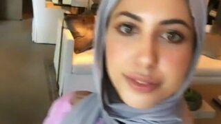 Hijabi arab sexy toes