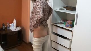 My wife's sister wants to fuck and starts showing off