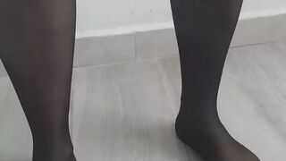 Mature women leg fetish nylon stocking