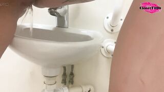 Classy Filth pisses in public sink