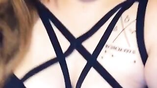 Lakin sanders tease
