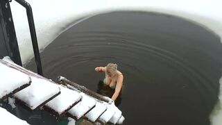 swiming with mother