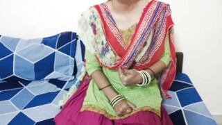 Big Boobs Indian Desi Maa ne Sex ki Lat Laga Di Hindi Audio