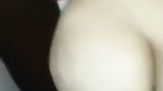 Mama se exibe pelada quadril largo