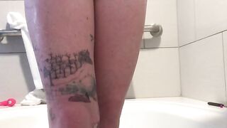 Sexy mature MILF wiggles her bum and bush in your face during a bath