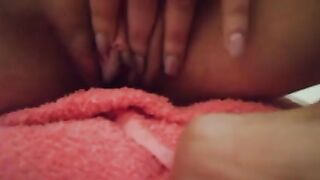 my wife fingering her pussy and cums