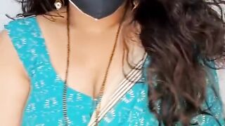Horny Desi Indian housewife Aunty nude video