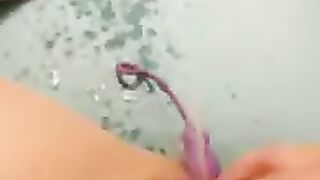 Squirting Suzie Q