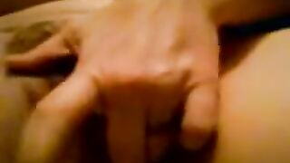 Horny slut can't get enough, finger her pussy masturbation
