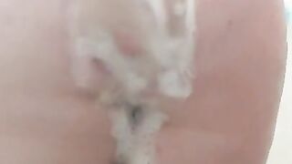 NY milf voyeur shower