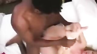 joven pervertido cogiendo con mama en su cuarto 1