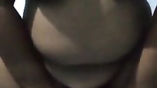 Desi m0m playing hard with a dildo