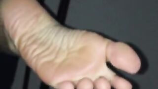 Milf feet and pussy play