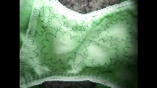Green smelling panties my elderly mommy