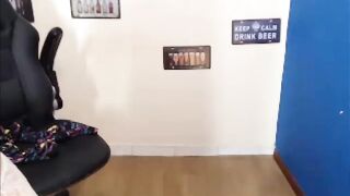 Venezuelan Girl Plays and Milks Herself before heading out!
