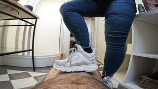 Giantess BBW - TRAMPLE with plateau shoes